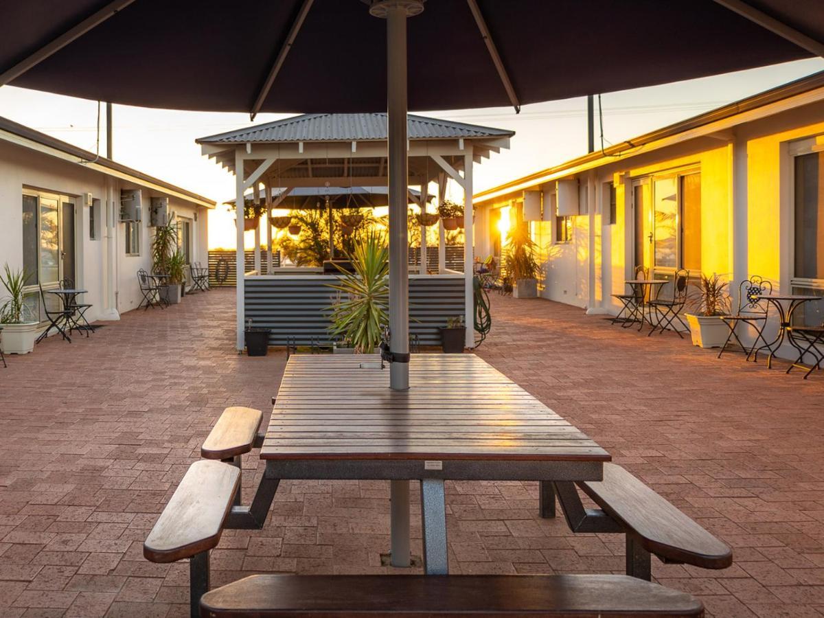 Api Pelican Beach Front Apartments Kalbarri Dış mekan fotoğraf