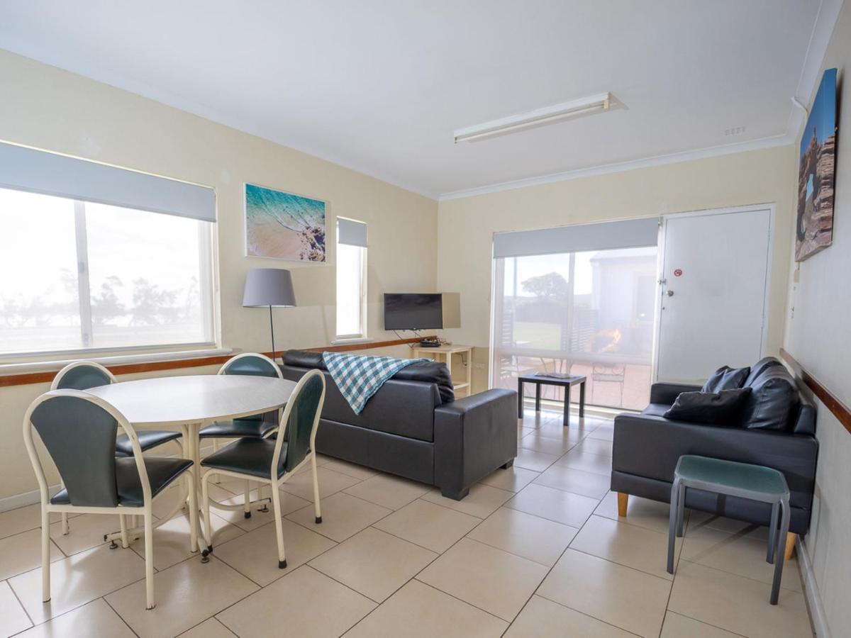 Api Pelican Beach Front Apartments Kalbarri Dış mekan fotoğraf